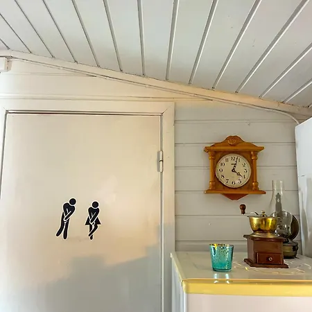 Дом отдыха Senja - Charming By The Sea With Terrace And Fantastic View Финнснес