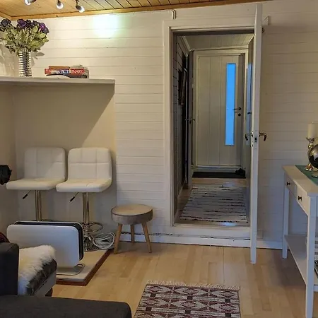 Senja - Charming By The Sea With Terrace And Fantastic View Финнснес