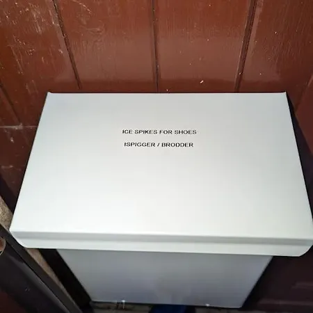 Senja - Charming By The Sea With Terrace And Fantastic View Финнснес