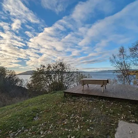 Senja - Charming By The Sea With Terrace And Fantastic View Финнснес