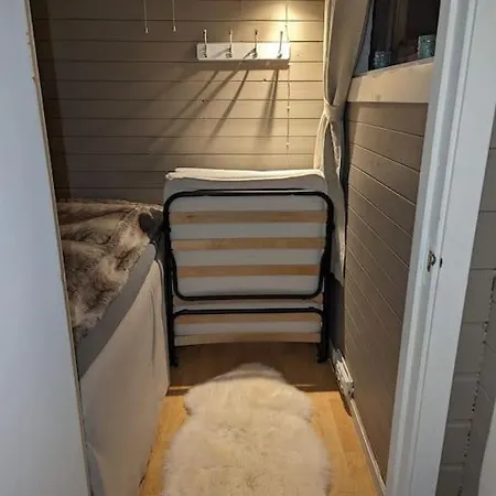 Дом отдыха Senja - Charming By The Sea With Terrace And Fantastic View Финнснес