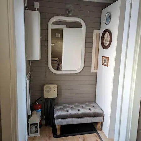 Senja - Charming By The Sea With Terrace And Fantastic View Финнснес