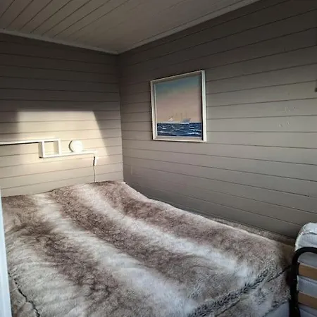 Дом отдыха Senja - Charming By The Sea With Terrace And Fantastic View Финнснес