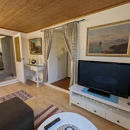 Senja - Charming By The Sea With Terrace And Fantastic View