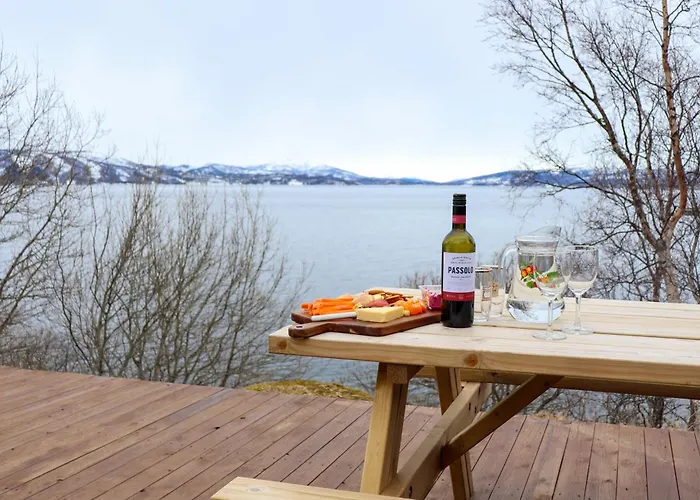 Senja - Charming By The Sea With Terrace And Fantastic View