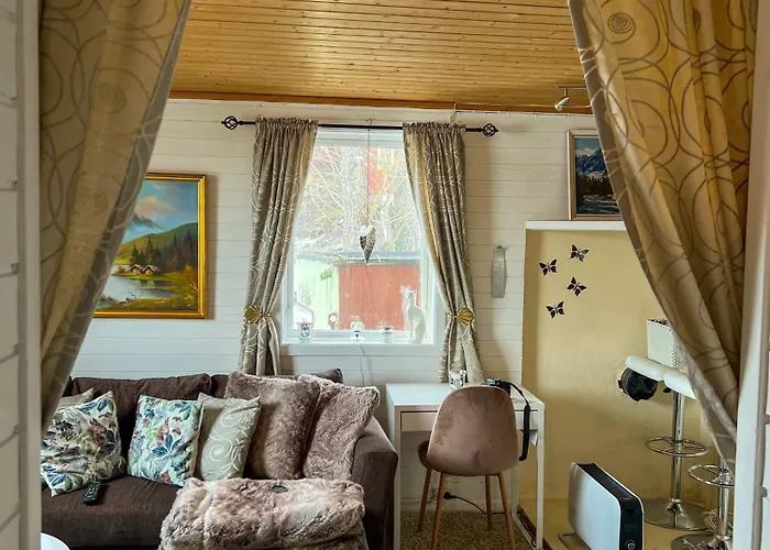 Senja - Charming By The Sea With Terrace And Fantastic View