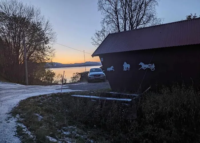 Senja - Charming By The Sea With Terrace And Fantastic View