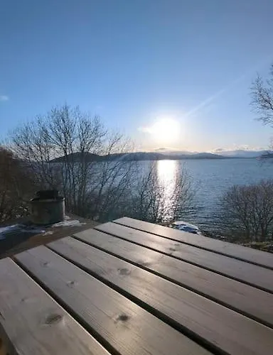 Senja - Charming By The Sea With Terrace And Fantastic View Finnsnes