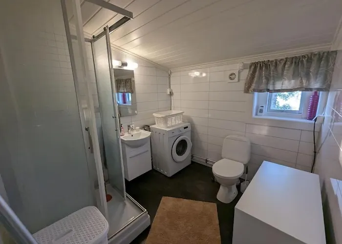 Vakantiehuis Senja - Charming By The Sea With Terrace And Fantastic View *