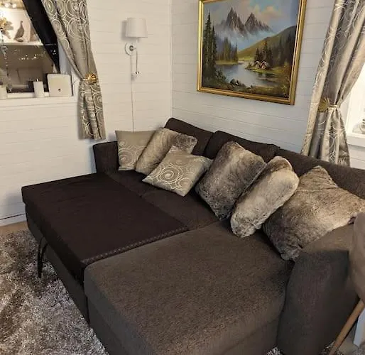 Senja - Charming By The Sea With Terrace And Fantastic View Finnsnes